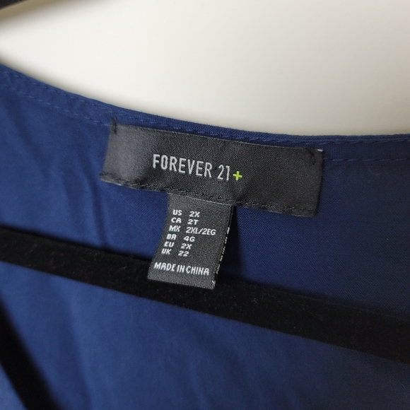 Forever21 Plus blue romper - Picture 2 of 3